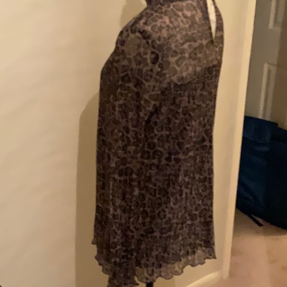 Adorable top animal print.  Sz L.  Bodice is lined. - Picture 3 of 4